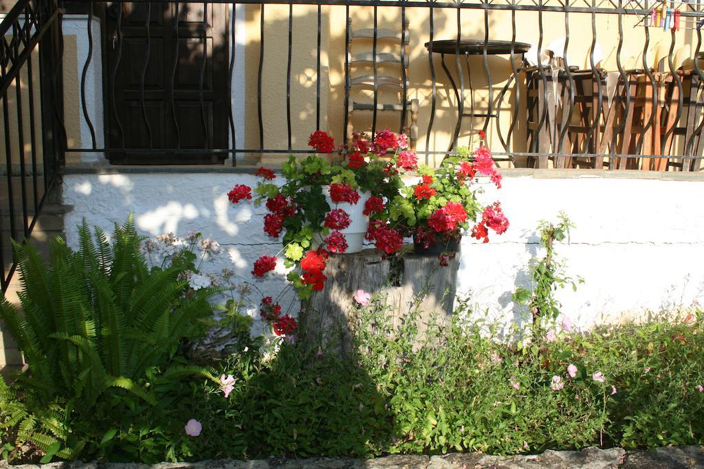 Xenios Loutra Village Karnagio Exterior foto